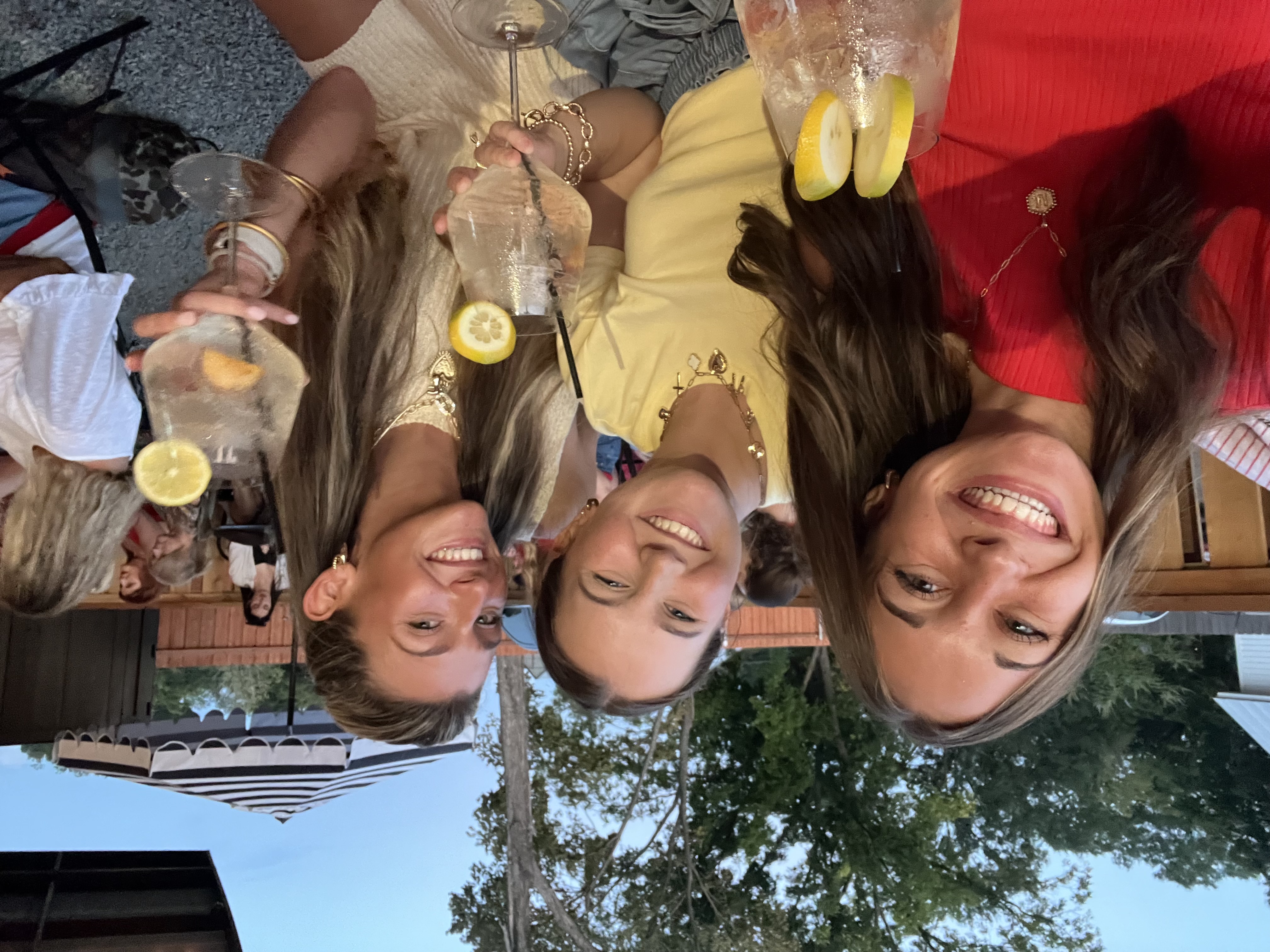 3 college girls at Aperitivo 